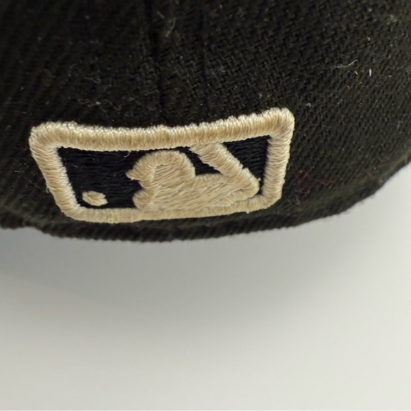 Chicago White Sox New Era 59Fifty Men’s Fitted Hat Official MLB On-Field Cap - Picture 4 of 5